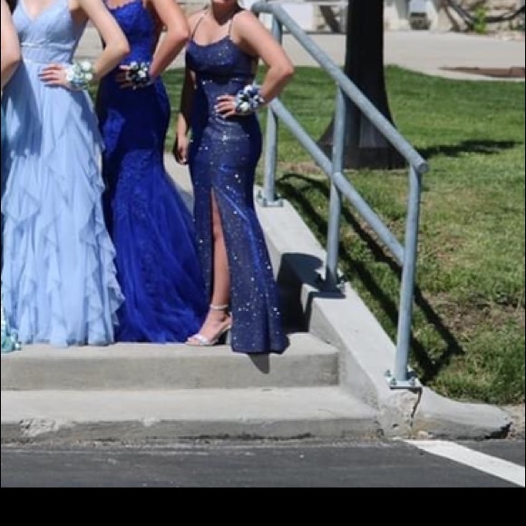 David’s Bridal Prom Dress - Picture 3 of 4